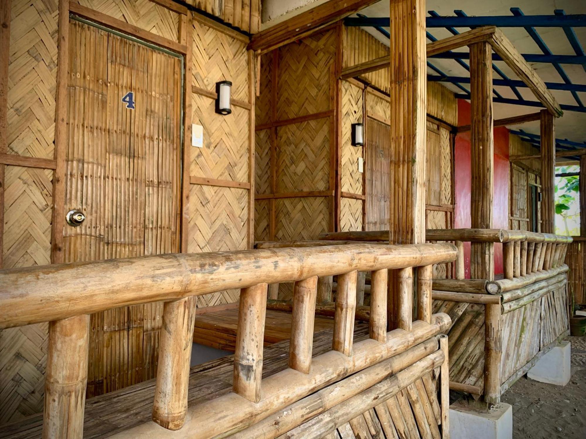 Old Parola Seaside Inn Baler Buitenkant foto